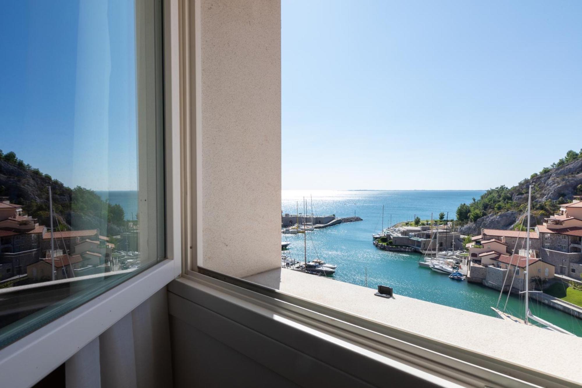 Portopiccolo Avolare Apartments In Borgo - Beach Included Сістьяна Екстер'єр фото