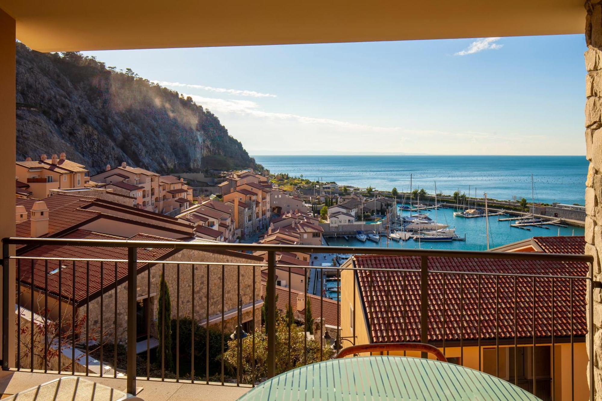 Portopiccolo Avolare Apartments In Borgo - Beach Included Сістьяна Номер фото